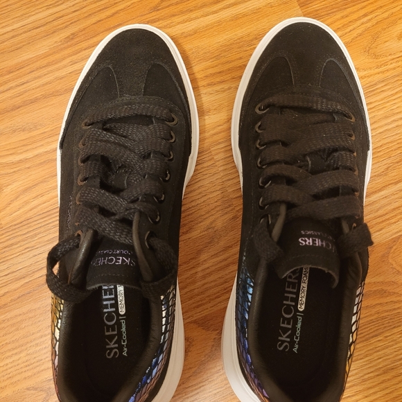 New Women's Skechers Cordova Classic Mirrored athletic shoes US 9 - Picture 7 of 12